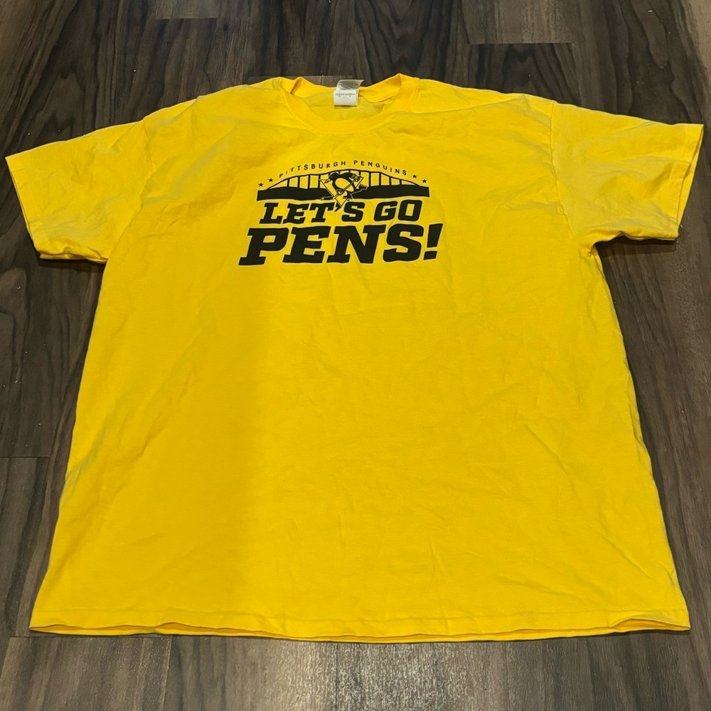 Pittsburgh Penguins NHL Adult XL Shirt